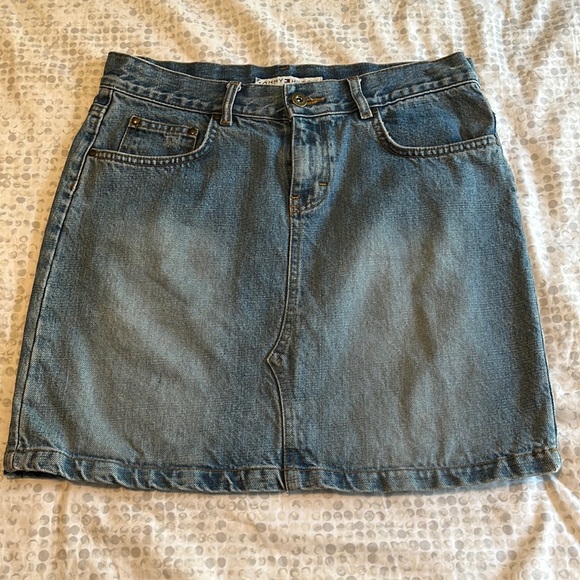 Tommy Hilfiger mini jean skirt size 4 - Picture 1 of 4